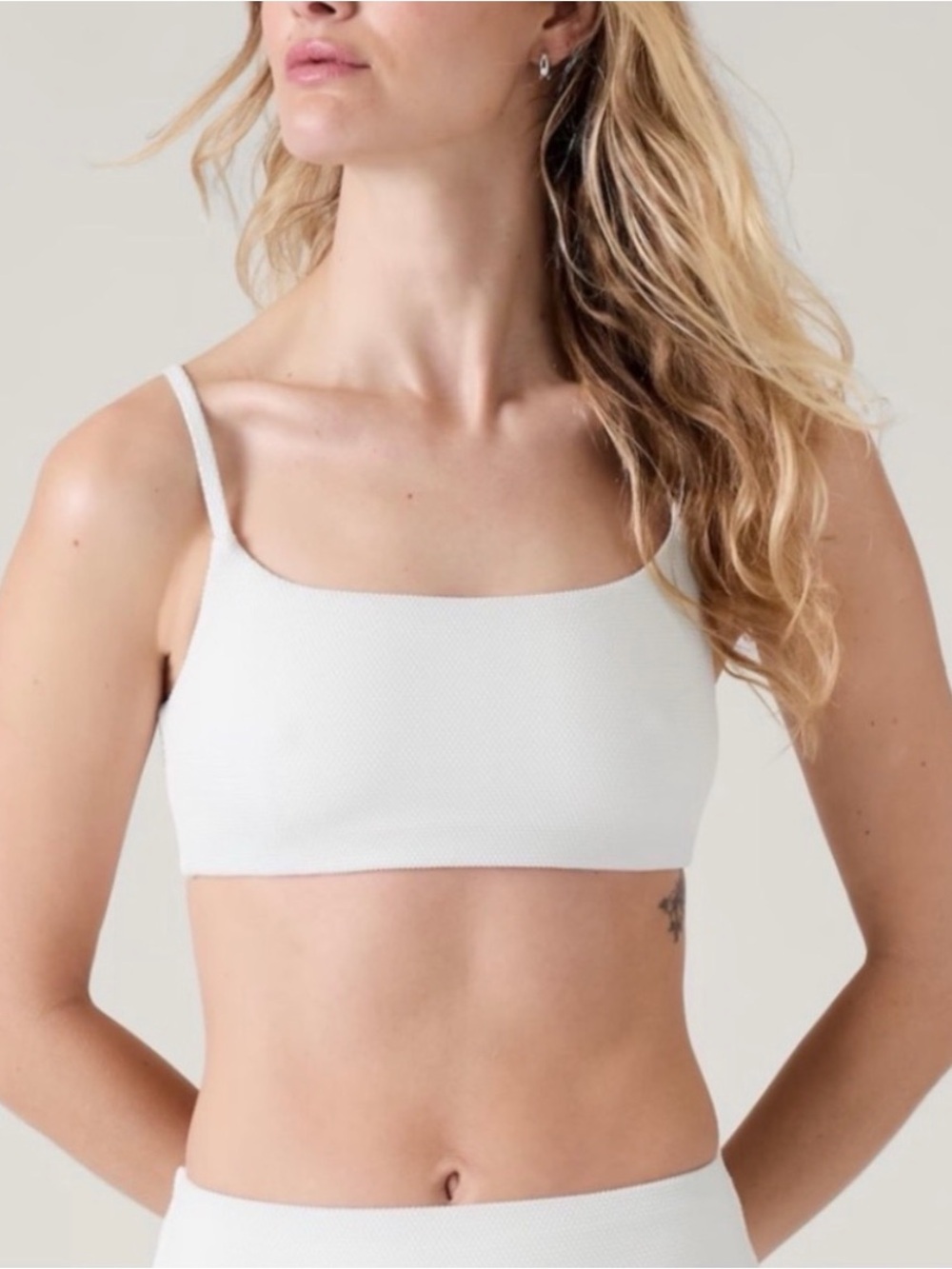 Athleta Scoop Bikini Top D-DD medium white